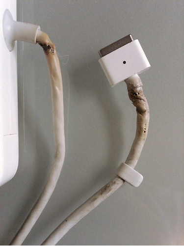 Illustration for article titled The Not-So-Safe Apple MagSafe Gallery